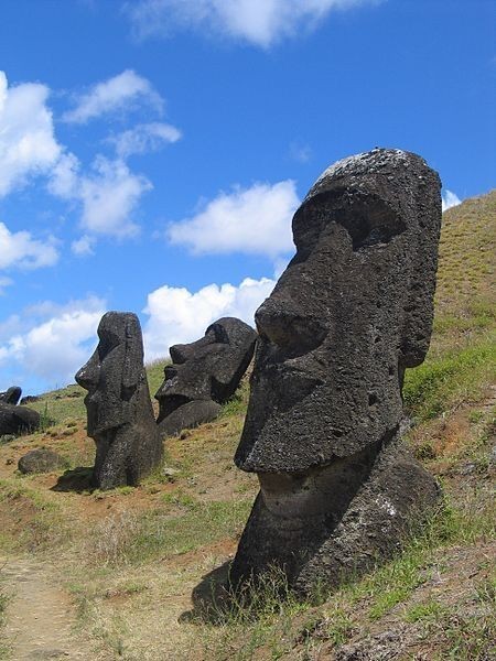 2. Moai