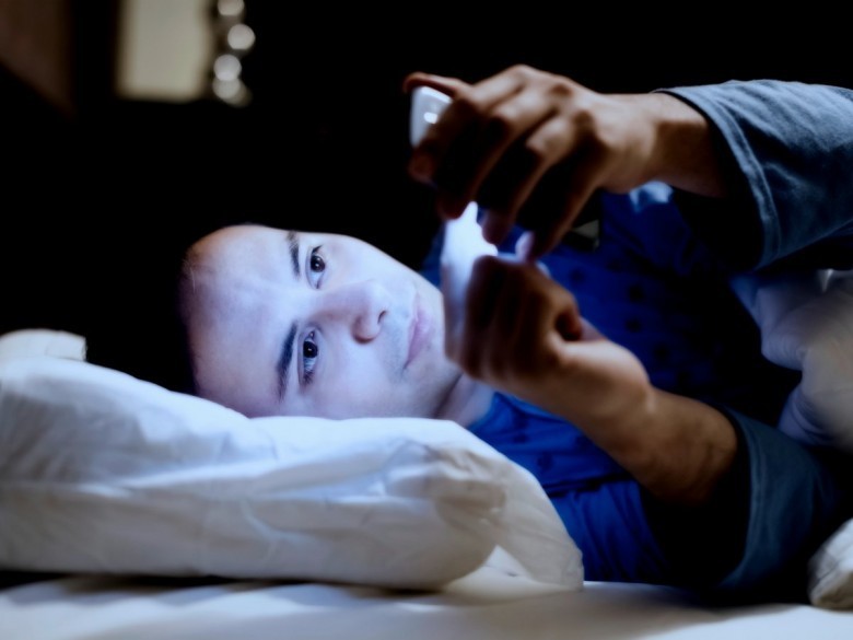 18- Yatmadan En Az 30 Dakika Önce Ekranlardan Uzaklaşmış Olun
